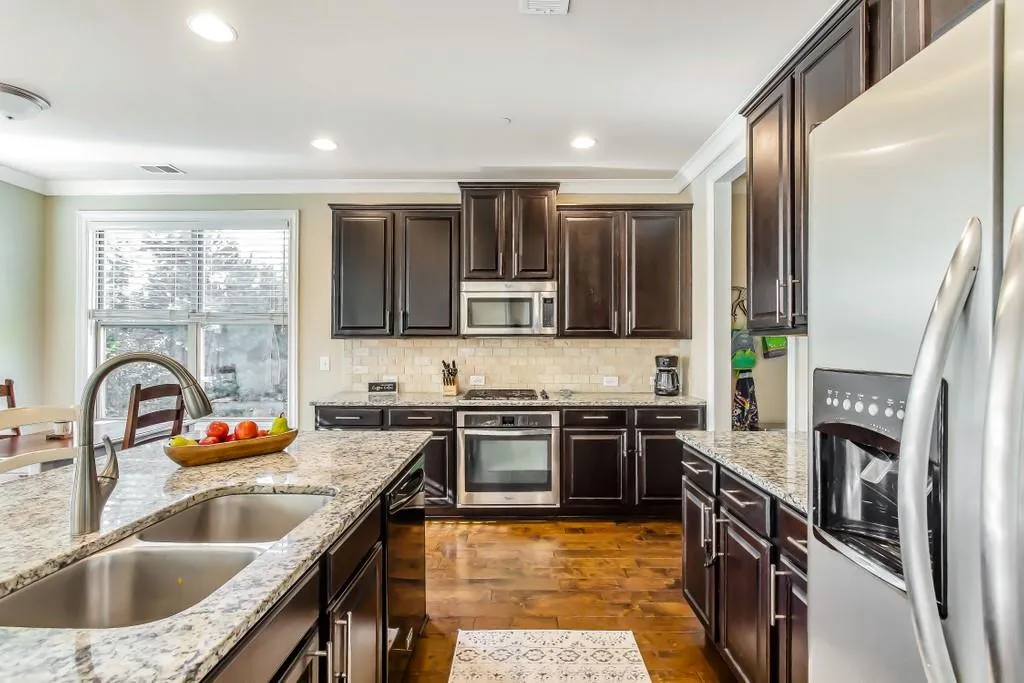 7635 Highland Bluff, Sandy Springs, Georgia 30328, 4 Bedrooms Bedrooms, ,2 BathroomsBathrooms,Residential,Sold,7635 Highland Bluff,6793708 7635 Highland Bluff, Sandy Springs, Georgia 30328, 4 Bedrooms Bedrooms, ,2 BathroomsBathrooms,Residential,Sold,7635 Highland Bluff,6793708