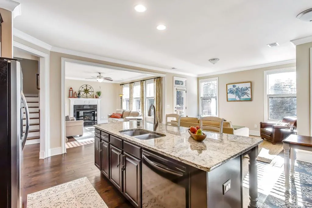 7635 Highland Bluff, Sandy Springs, Georgia 30328, 4 Bedrooms Bedrooms, ,2 BathroomsBathrooms,Residential,Sold,7635 Highland Bluff,6793708 7635 Highland Bluff, Sandy Springs, Georgia 30328, 4 Bedrooms Bedrooms, ,2 BathroomsBathrooms,Residential,Sold,7635 Highland Bluff,6793708