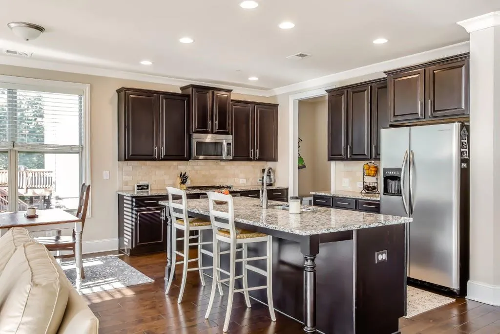 7635 Highland Bluff, Sandy Springs, Georgia 30328, 4 Bedrooms Bedrooms, ,2 BathroomsBathrooms,Residential,Sold,7635 Highland Bluff,6793708 7635 Highland Bluff, Sandy Springs, Georgia 30328, 4 Bedrooms Bedrooms, ,2 BathroomsBathrooms,Residential,Sold,7635 Highland Bluff,6793708