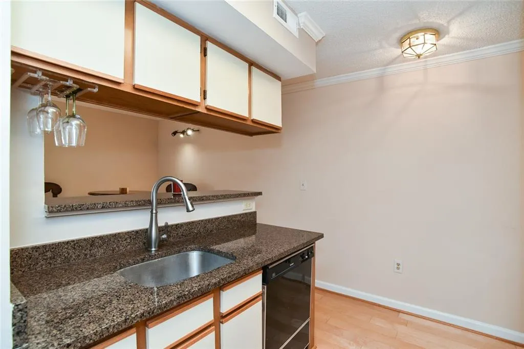 795 Hammond Drive Unit 1402, Atlanta, Georgia 30328, 1 Bedroom Bedrooms, ,1 BathroomBathrooms,Residential,Sold,795 Hammond Drive Unit 1402,5802008