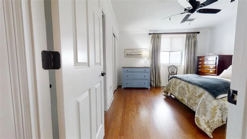 300 Johnson Ferry Road Ne Unit B1005, Atlanta, Georgia 30328, 1 Bedroom Bedrooms, ,1 BathroomBathrooms,Residential,Sold,300 Johnson Ferry Road Ne Unit B1005,7181342