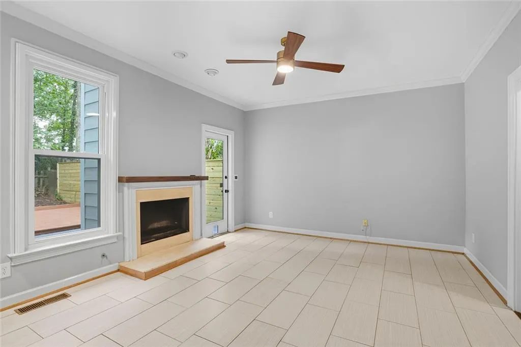 7155 Roswell Road Unit 9, Atlanta, Georgia 30328, 3 Bedrooms Bedrooms, ,3 BathroomsBathrooms,Residential,For Sale,7155 Roswell Road Unit 9,7656273