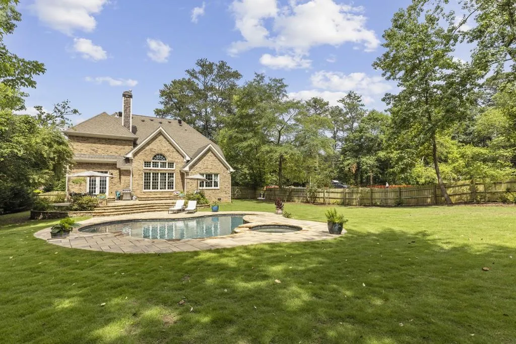 120 Johnson Ferry Road Nw, Sandy Springs, Georgia 30328, 4 Bedrooms Bedrooms, ,4 BathroomsBathrooms,Residential,Sold,120 Johnson Ferry Road Nw,6903776