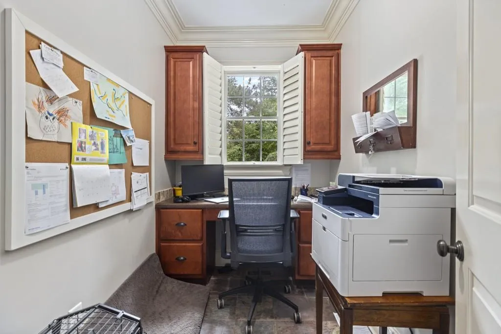 120 Johnson Ferry Road Nw, Sandy Springs, Georgia 30328, 4 Bedrooms Bedrooms, ,4 BathroomsBathrooms,Residential,Sold,120 Johnson Ferry Road Nw,6903776