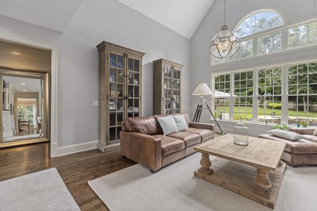 120 Johnson Ferry Road Nw, Sandy Springs, Georgia 30328, 4 Bedrooms Bedrooms, ,4 BathroomsBathrooms,Residential,Sold,120 Johnson Ferry Road Nw,6903776