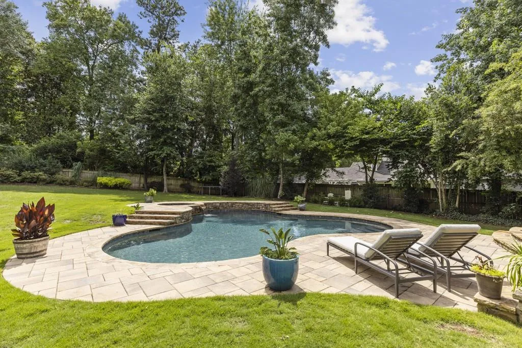 120 Johnson Ferry Road Nw, Sandy Springs, Georgia 30328, 4 Bedrooms Bedrooms, ,4 BathroomsBathrooms,Residential,Sold,120 Johnson Ferry Road Nw,6903776