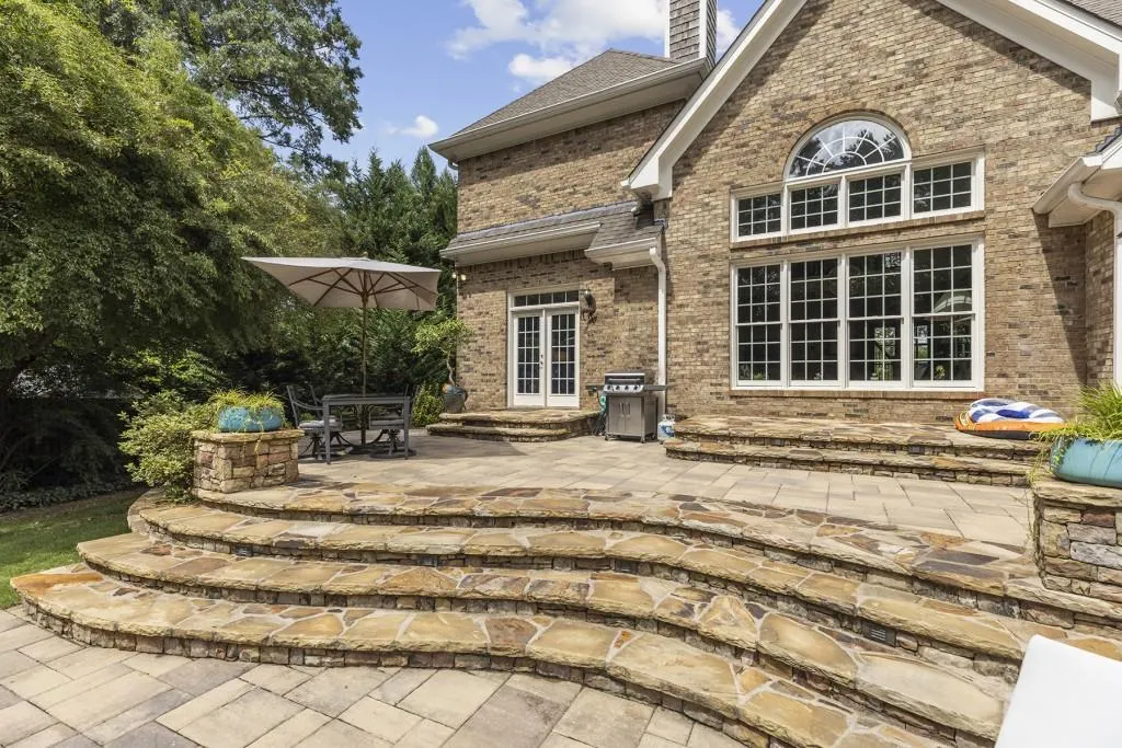 120 Johnson Ferry Road Nw, Sandy Springs, Georgia 30328, 4 Bedrooms Bedrooms, ,4 BathroomsBathrooms,Residential,Sold,120 Johnson Ferry Road Nw,6903776