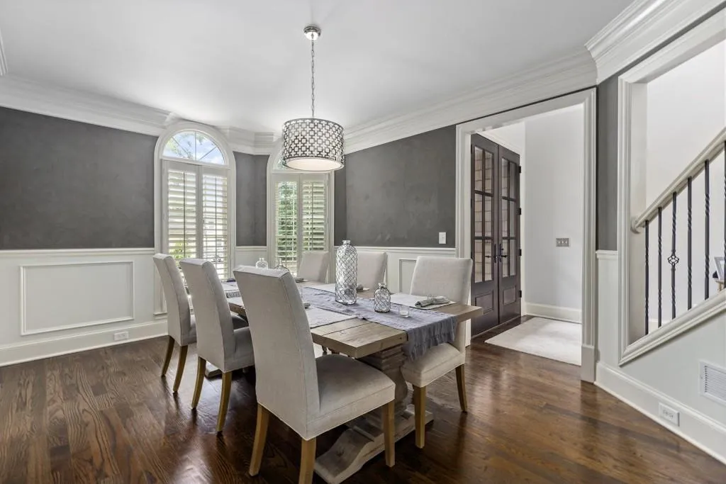 120 Johnson Ferry Road Nw, Sandy Springs, Georgia 30328, 4 Bedrooms Bedrooms, ,4 BathroomsBathrooms,Residential,Sold,120 Johnson Ferry Road Nw,6903776