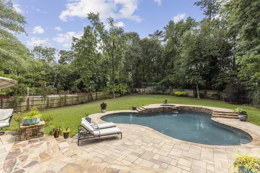 120 Johnson Ferry Road Nw, Sandy Springs, Georgia 30328, 4 Bedrooms Bedrooms, ,4 BathroomsBathrooms,Residential,Sold,120 Johnson Ferry Road Nw,6903776