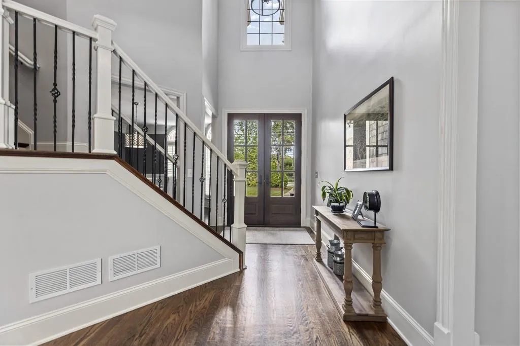 120 Johnson Ferry Road Nw, Sandy Springs, Georgia 30328, 4 Bedrooms Bedrooms, ,4 BathroomsBathrooms,Residential,Sold,120 Johnson Ferry Road Nw,6903776