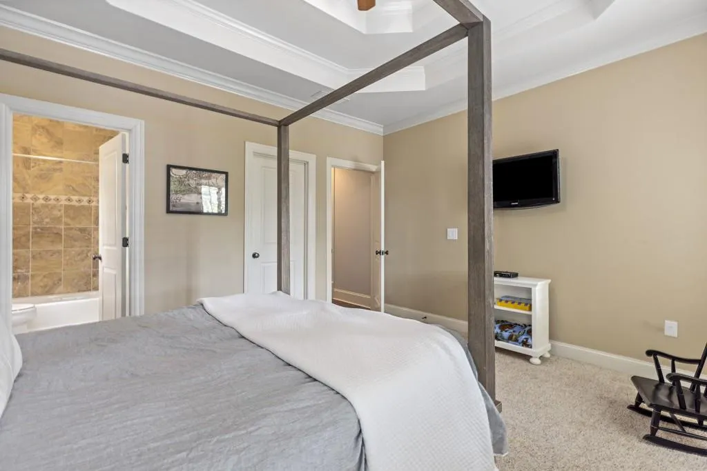 120 Johnson Ferry Road Nw, Sandy Springs, Georgia 30328, 4 Bedrooms Bedrooms, ,4 BathroomsBathrooms,Residential,Sold,120 Johnson Ferry Road Nw,6903776