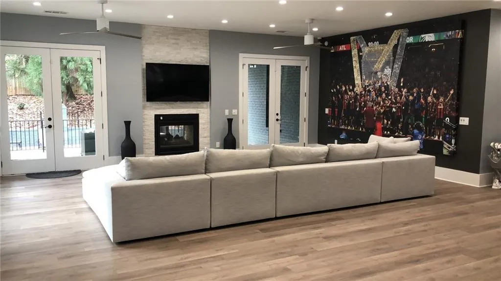 5410 High Point Road, Atlanta, Georgia 30342, 6 Bedrooms Bedrooms, ,5 BathroomsBathrooms,Residential,Sold,5410 High Point Road,7168533