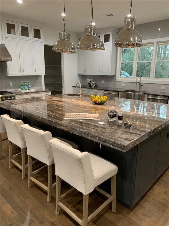 5410 High Point Road, Atlanta, Georgia 30342, 6 Bedrooms Bedrooms, ,5 BathroomsBathrooms,Residential,Sold,5410 High Point Road,7168533