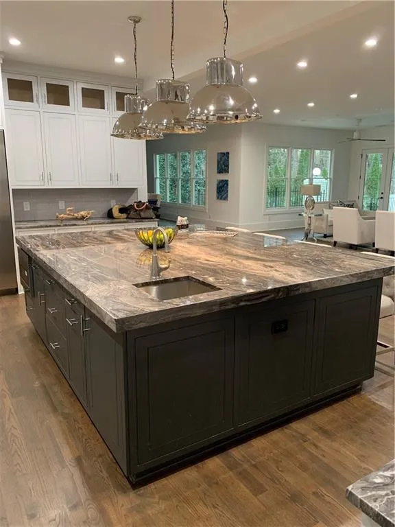 5410 High Point Road, Atlanta, Georgia 30342, 6 Bedrooms Bedrooms, ,5 BathroomsBathrooms,Residential,Sold,5410 High Point Road,7168533