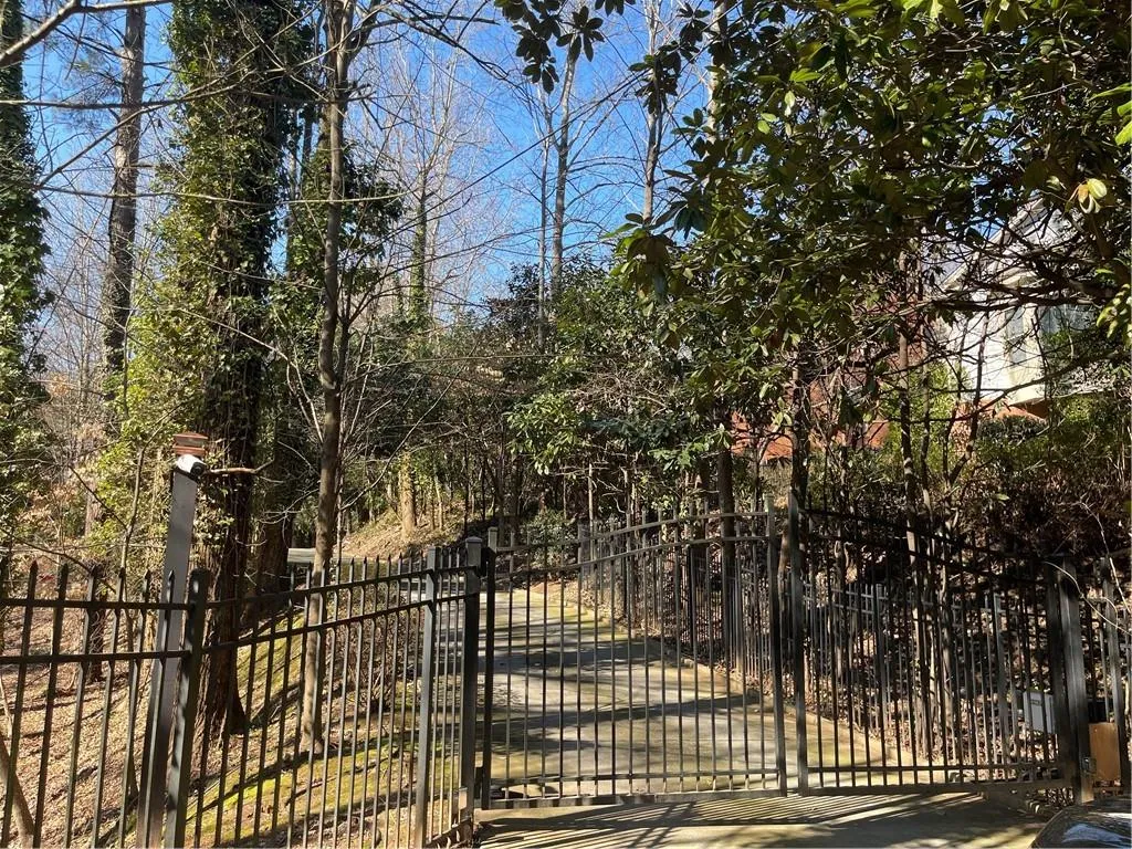 5410 High Point Road, Atlanta, Georgia 30342, 6 Bedrooms Bedrooms, ,5 BathroomsBathrooms,Residential,Sold,5410 High Point Road,7168533