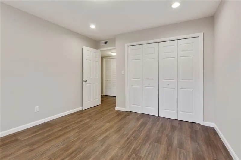 6851 Roswell Road Unit Q12, Sandy Springs, Georgia 30328, 3 Bedrooms Bedrooms, ,2 BathroomsBathrooms,Residential,Sold,6851 Roswell Road Unit Q12,6699260