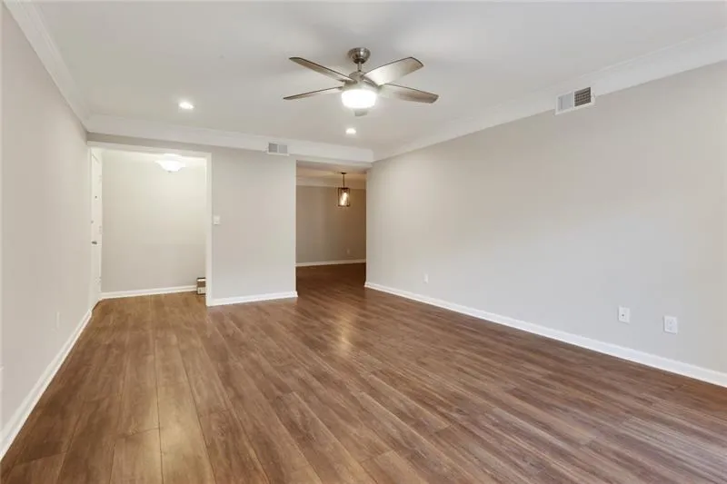 6851 Roswell Road Unit Q12, Sandy Springs, Georgia 30328, 3 Bedrooms Bedrooms, ,2 BathroomsBathrooms,Residential,Sold,6851 Roswell Road Unit Q12,6699260
