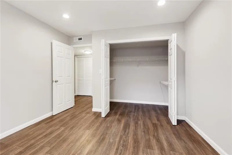 6851 Roswell Road Unit Q12, Sandy Springs, Georgia 30328, 3 Bedrooms Bedrooms, ,2 BathroomsBathrooms,Residential,Sold,6851 Roswell Road Unit Q12,6699260