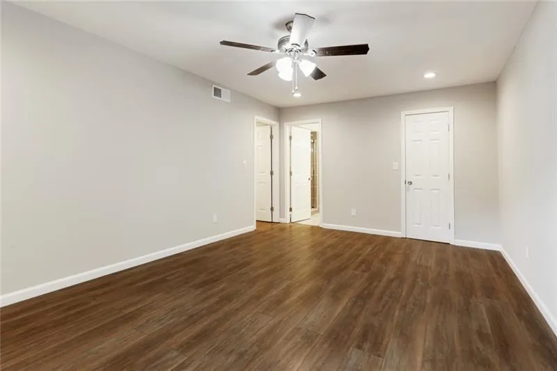 6851 Roswell Road Unit Q12, Sandy Springs, Georgia 30328, 3 Bedrooms Bedrooms, ,2 BathroomsBathrooms,Residential,Sold,6851 Roswell Road Unit Q12,6699260
