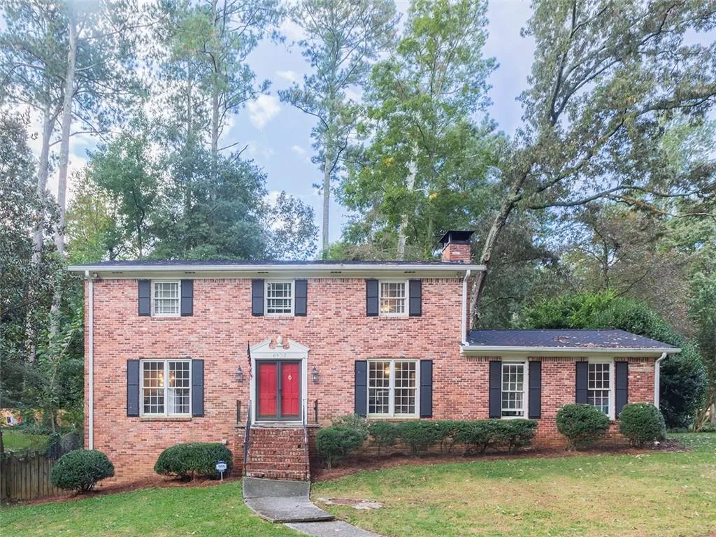6503 Whispering Trail, Atlanta, Georgia 30328, 5 Bedrooms Bedrooms, ,3 BathroomsBathrooms,Residential,Sold,6503 Whispering Trail,6953741
