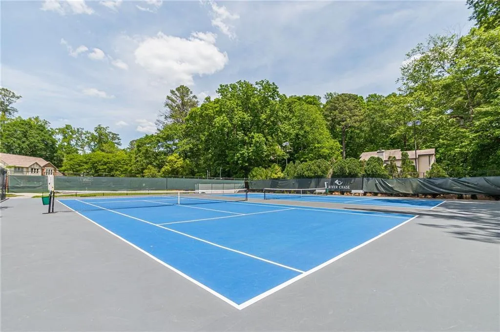 River Chase Club Tennis Courts - ALTA practices here