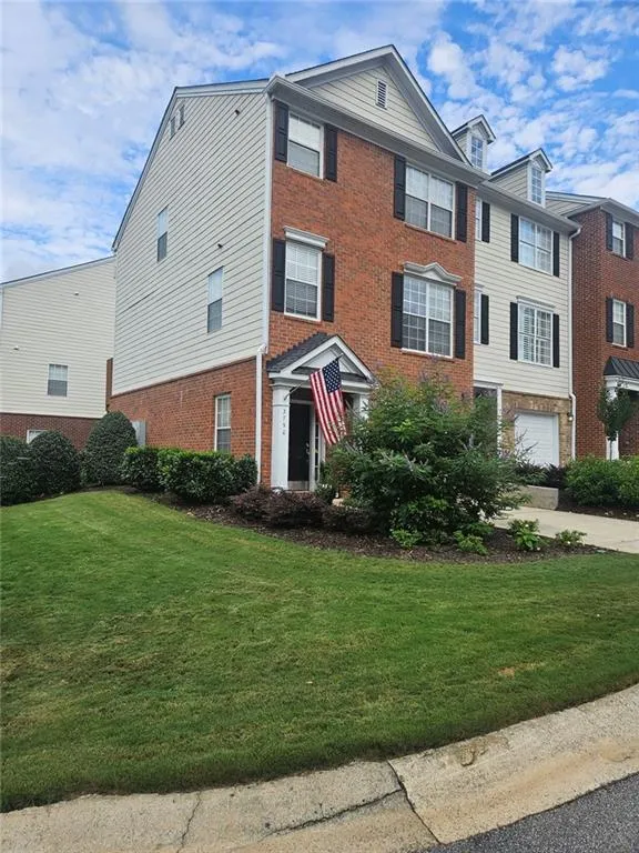 3790 Chattahoochee Summit Drive Se Unit 22, Atlanta, Georgia 30339, 3 Bedrooms Bedrooms, ,2 BathroomsBathrooms,Residential,For Sale,3790 Chattahoochee Summit Drive Se Unit 22,7637382