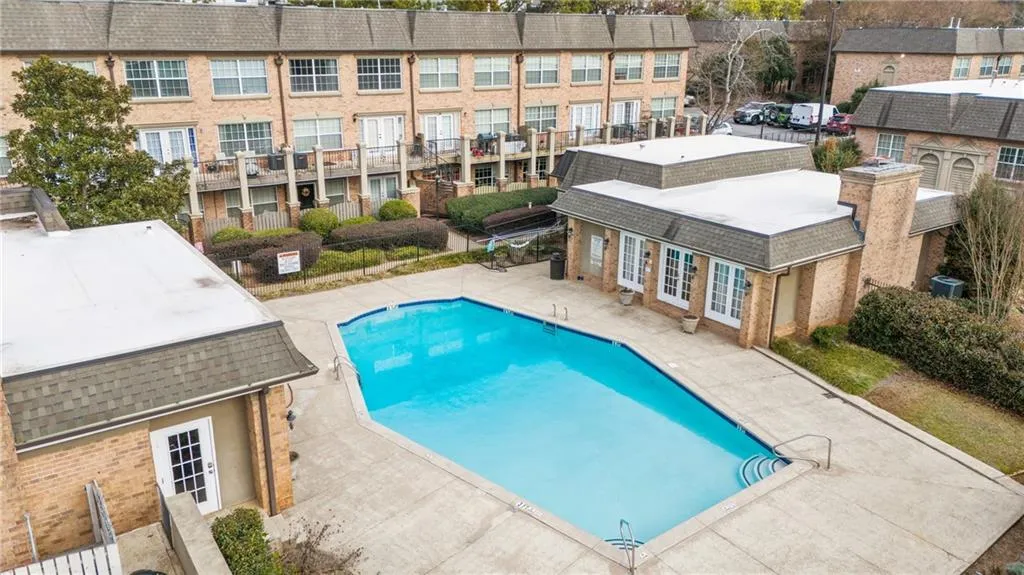 6980 Roswell Road Unit C10, Atlanta, Georgia 30328, 2 Bedrooms Bedrooms, ,2 BathroomsBathrooms,Residential,Sold,6980 Roswell Road Unit C10,7699493