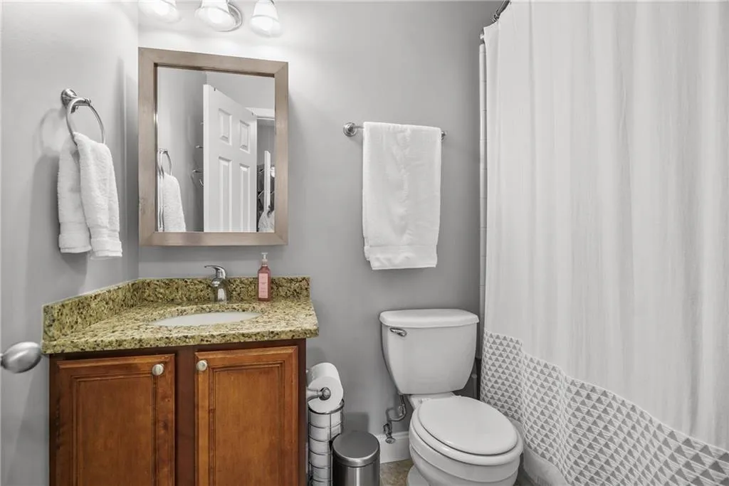 6980 Roswell Road Unit C10, Atlanta, Georgia 30328, 2 Bedrooms Bedrooms, ,2 BathroomsBathrooms,Residential,Sold,6980 Roswell Road Unit C10,7699493