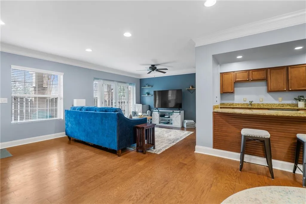6980 Roswell Road Unit C10, Atlanta, Georgia 30328, 2 Bedrooms Bedrooms, ,2 BathroomsBathrooms,Residential,Sold,6980 Roswell Road Unit C10,7699493