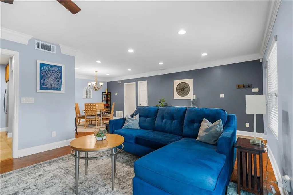 6980 Roswell Road Unit C10, Atlanta, Georgia 30328, 2 Bedrooms Bedrooms, ,2 BathroomsBathrooms,Residential,Sold,6980 Roswell Road Unit C10,7699493