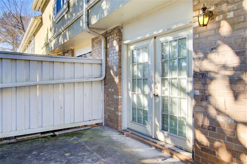 6900 Roswell Road, Atlanta, Georgia 30328, 2 Bedrooms Bedrooms, ,2 BathroomsBathrooms,Residential,Sold,6900 Roswell Road,7510928