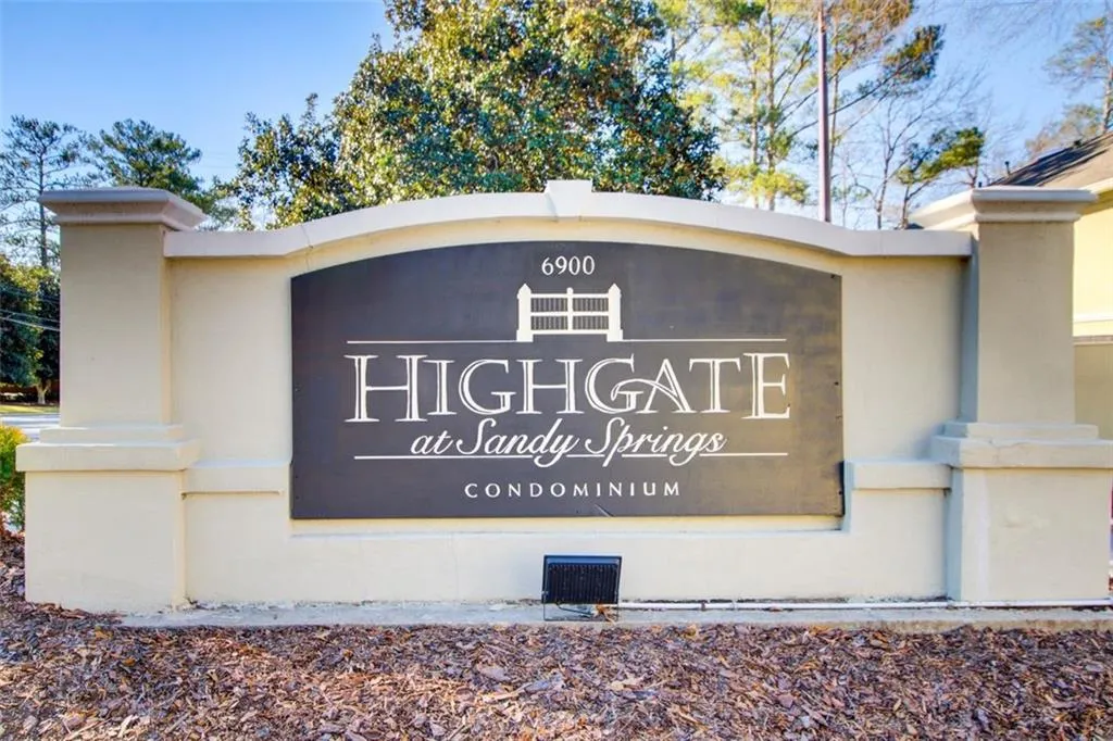 6900 Roswell Road, Atlanta, Georgia 30328, 2 Bedrooms Bedrooms, ,2 BathroomsBathrooms,Residential,Sold,6900 Roswell Road,7510928