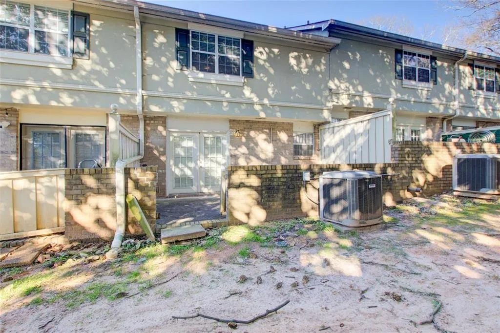 6900 Roswell Road, Atlanta, Georgia 30328, 2 Bedrooms Bedrooms, ,2 BathroomsBathrooms,Residential,Sold,6900 Roswell Road,7510928
