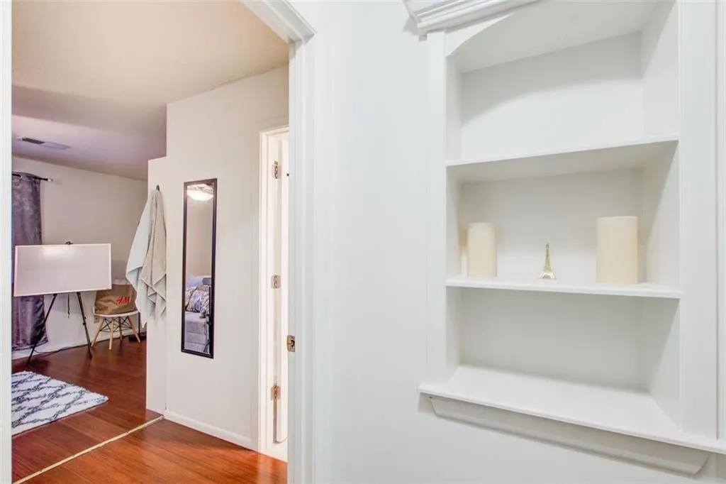 6900 Roswell Road, Atlanta, Georgia 30328, 2 Bedrooms Bedrooms, ,2 BathroomsBathrooms,Residential,Sold,6900 Roswell Road,7510928