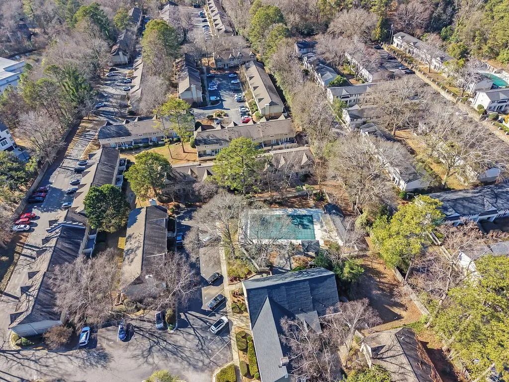 6900 Roswell Road Unit M3, Atlanta, Georgia 30328, 2 Bedrooms Bedrooms, ,2 BathroomsBathrooms,Residential,Sold,6900 Roswell Road Unit M3,7705919