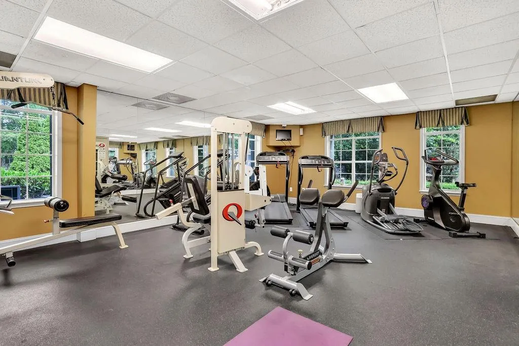 6900 Roswell Road Unit M3, Atlanta, Georgia 30328, 2 Bedrooms Bedrooms, ,2 BathroomsBathrooms,Residential,Sold,6900 Roswell Road Unit M3,7705919