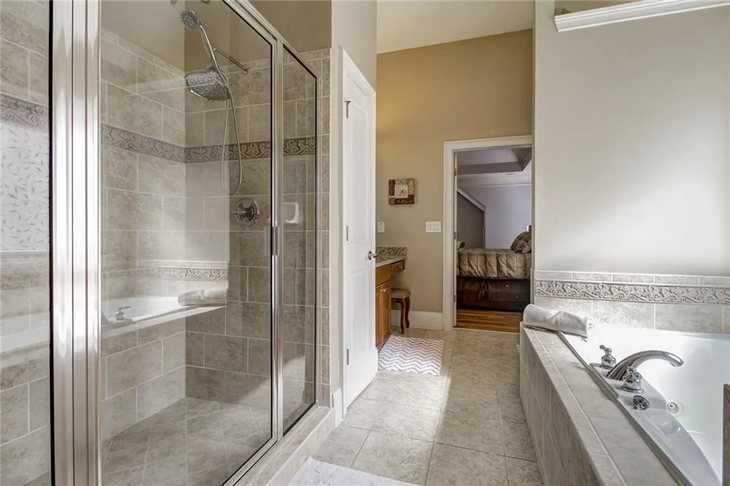 Georgia 30328, ,4 BathroomsBathrooms,Residential,Sold,5807739