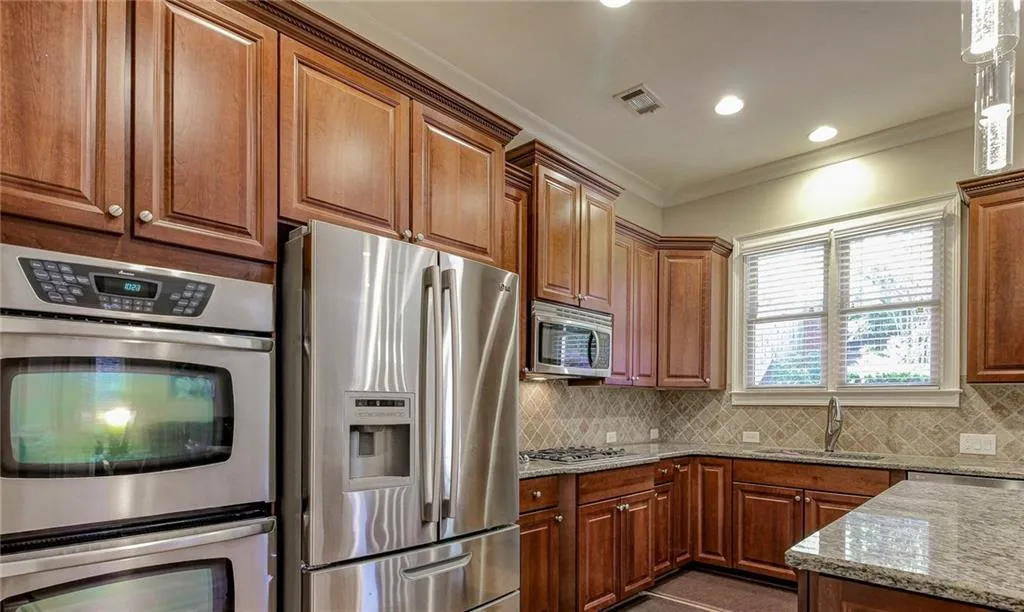 Georgia 30328, ,4 BathroomsBathrooms,Residential,Sold,5807739