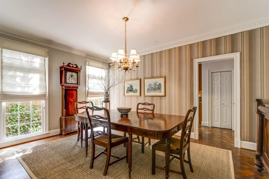 2613 Peachtree Road Ne, Atlanta, Georgia 30305, 3 Bedrooms Bedrooms, ,5 BathroomsBathrooms,Residential,Sold,2613 Peachtree Road Ne,5904900