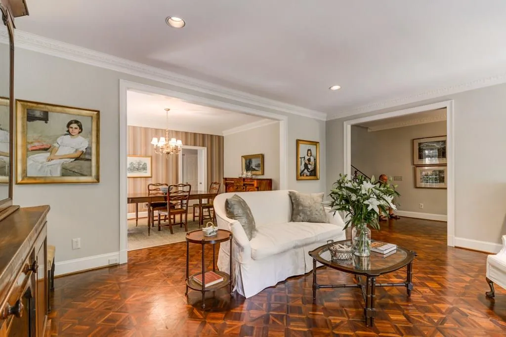 2613 Peachtree Road Ne, Atlanta, Georgia 30305, 3 Bedrooms Bedrooms, ,5 BathroomsBathrooms,Residential,Sold,2613 Peachtree Road Ne,5904900