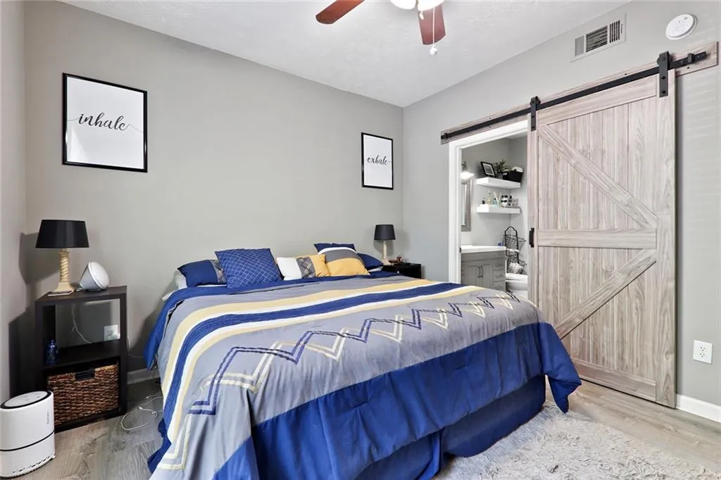 5559 Glenridge Drive Unit 1109, Sandy Springs, Georgia 30342, 2 Bedrooms Bedrooms, ,2 BathroomsBathrooms,Residential,Sold,5559 Glenridge Drive Unit 1109,6746443