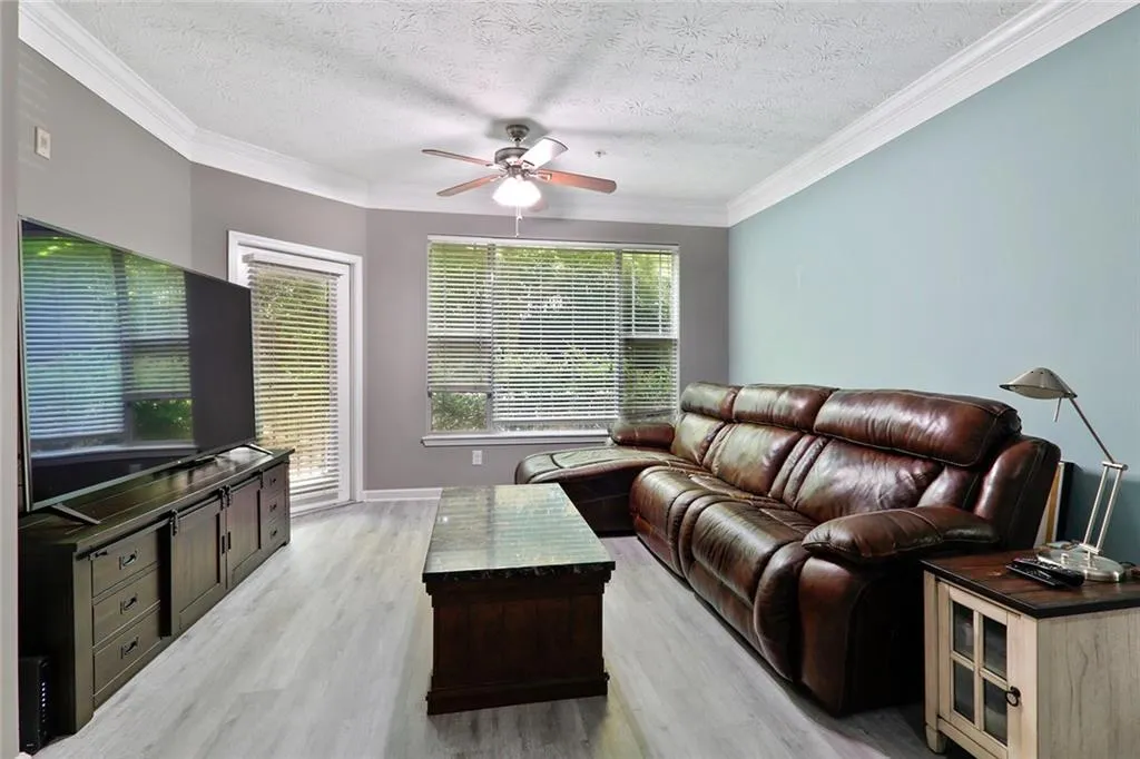 5559 Glenridge Drive Unit 1109, Sandy Springs, Georgia 30342, 2 Bedrooms Bedrooms, ,2 BathroomsBathrooms,Residential,Sold,5559 Glenridge Drive Unit 1109,6746443