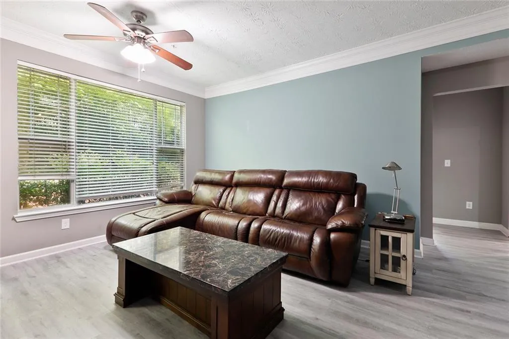 5559 Glenridge Drive Unit 1109, Sandy Springs, Georgia 30342, 2 Bedrooms Bedrooms, ,2 BathroomsBathrooms,Residential,Sold,5559 Glenridge Drive Unit 1109,6746443