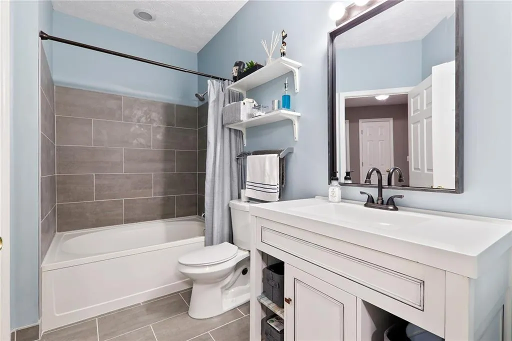 5559 Glenridge Drive Unit 1109, Sandy Springs, Georgia 30342, 2 Bedrooms Bedrooms, ,2 BathroomsBathrooms,Residential,Sold,5559 Glenridge Drive Unit 1109,6746443