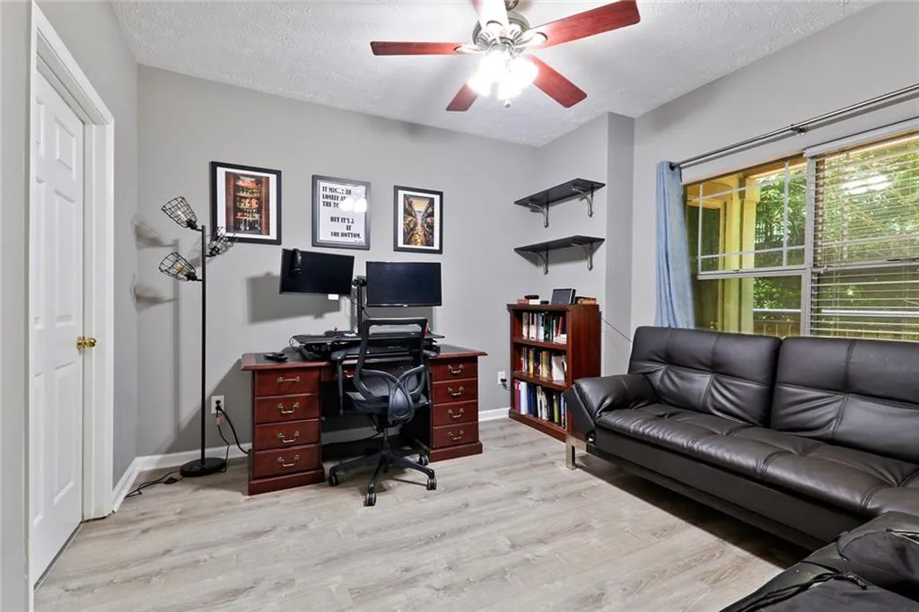 5559 Glenridge Drive Unit 1109, Sandy Springs, Georgia 30342, 2 Bedrooms Bedrooms, ,2 BathroomsBathrooms,Residential,Sold,5559 Glenridge Drive Unit 1109,6746443