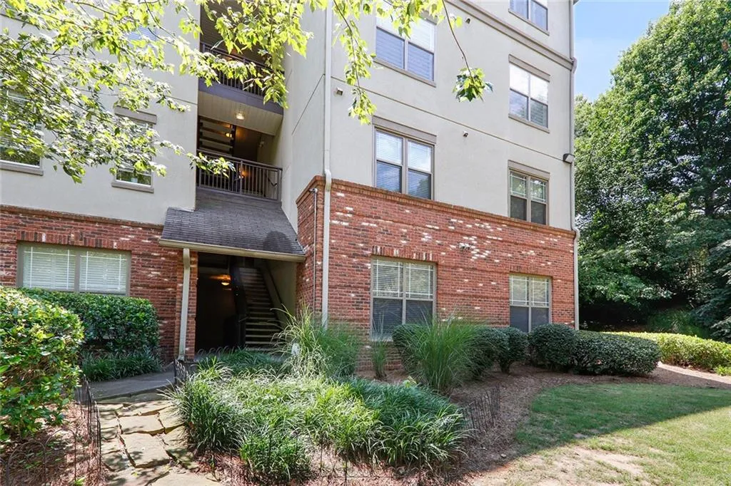 5559 Glenridge Drive Unit 1109, Sandy Springs, Georgia 30342, 2 Bedrooms Bedrooms, ,2 BathroomsBathrooms,Residential,Sold,5559 Glenridge Drive Unit 1109,6746443