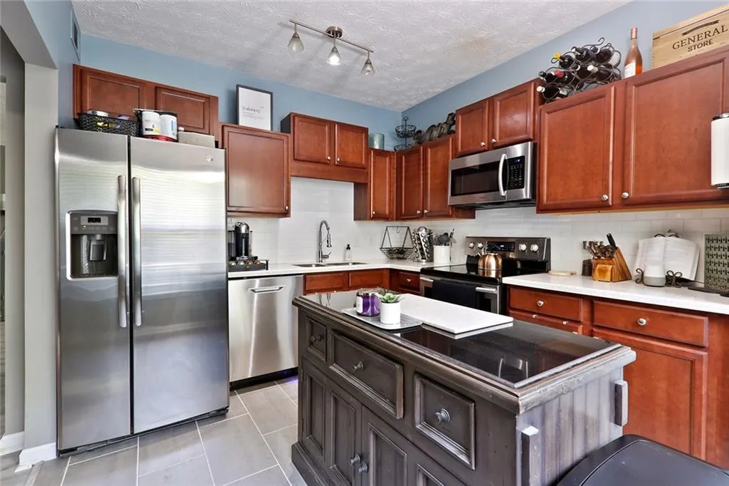 5559 Glenridge Drive Unit 1109, Sandy Springs, Georgia 30342, 2 Bedrooms Bedrooms, ,2 BathroomsBathrooms,Residential,Sold,5559 Glenridge Drive Unit 1109,6746443
