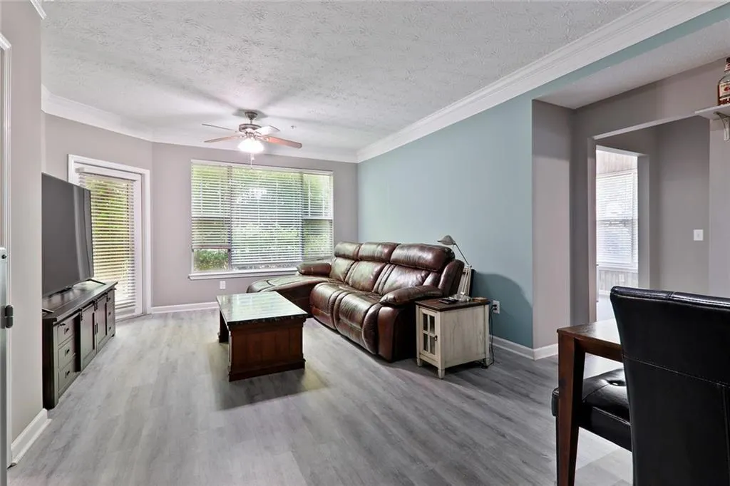 5559 Glenridge Drive Unit 1109, Sandy Springs, Georgia 30342, 2 Bedrooms Bedrooms, ,2 BathroomsBathrooms,Residential,Sold,5559 Glenridge Drive Unit 1109,6746443