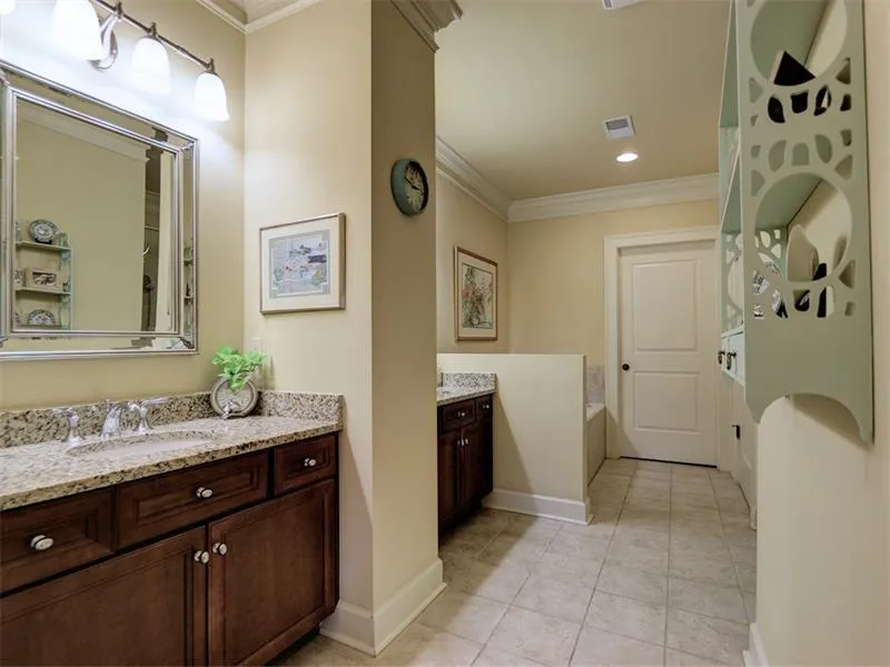 805 Creekgarden Court Unit 805, Atlanta, Georgia 30339, 3 Bedrooms Bedrooms, ,3 BathroomsBathrooms,Residential,Sold,805 Creekgarden Court Unit 805,5681860