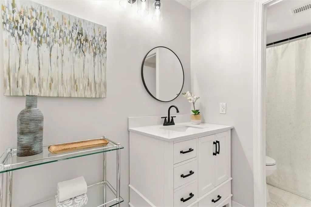 61 Lamsden Lane Nw, Atlanta, Georgia 30327, 2 Bedrooms Bedrooms, ,2 BathroomsBathrooms,Residential,For Sale,61 Lamsden Lane Nw,7670448